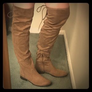 BRAND NEW Tan color over the knee boots. Size 8.